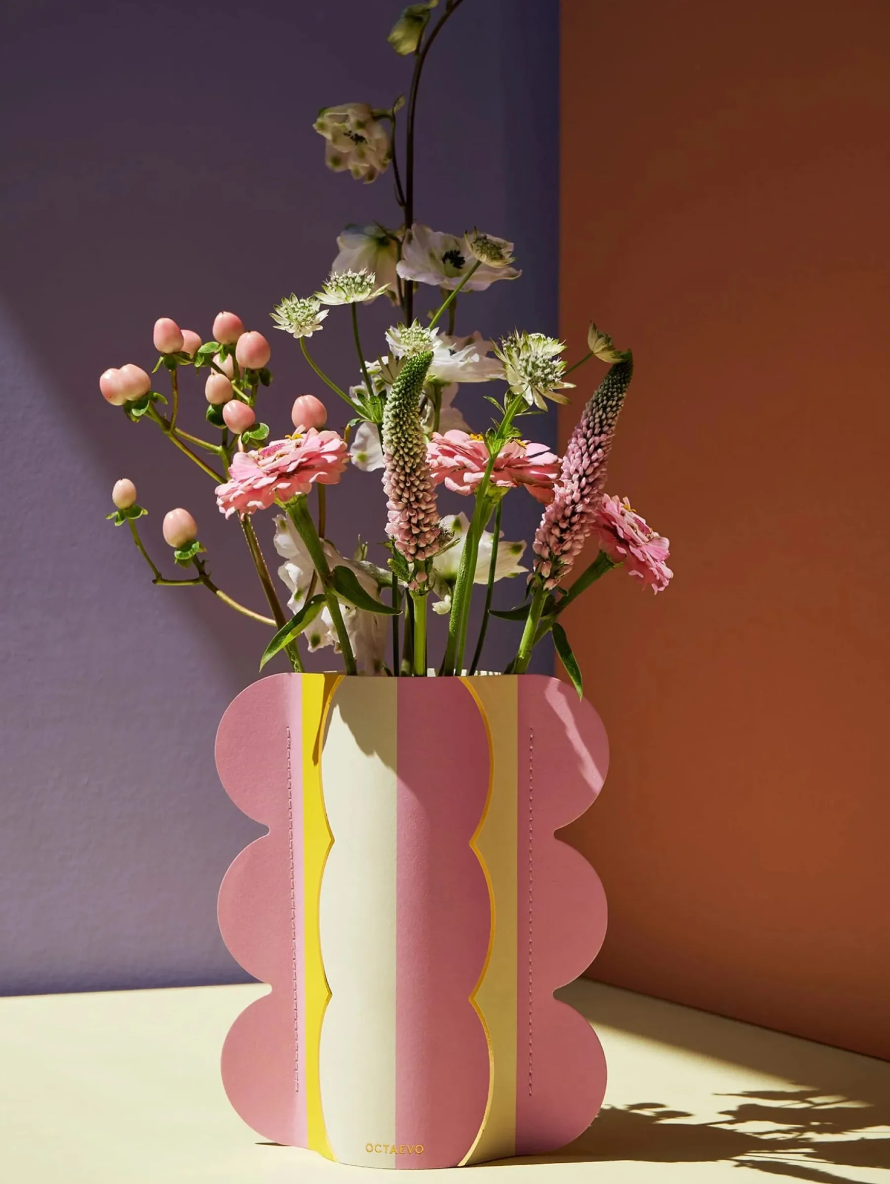 mini_paper_vase_riviera_w_1.webp Outlet HOFF MINI PAPER VASE RIVIERA WAVE